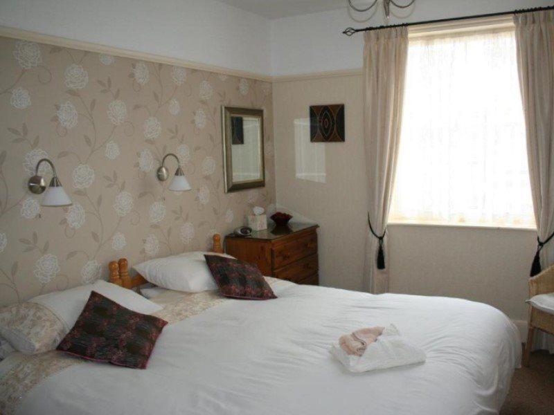 ครอมเวลล์ เฮาส์ Hotel อีสต์บอร์น ภายนอก รูปภาพ