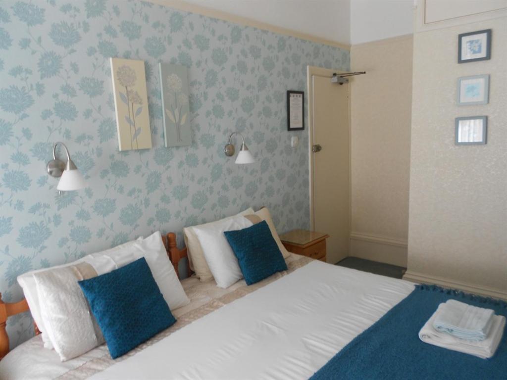 ครอมเวลล์ เฮาส์ Hotel อีสต์บอร์น ภายนอก รูปภาพ