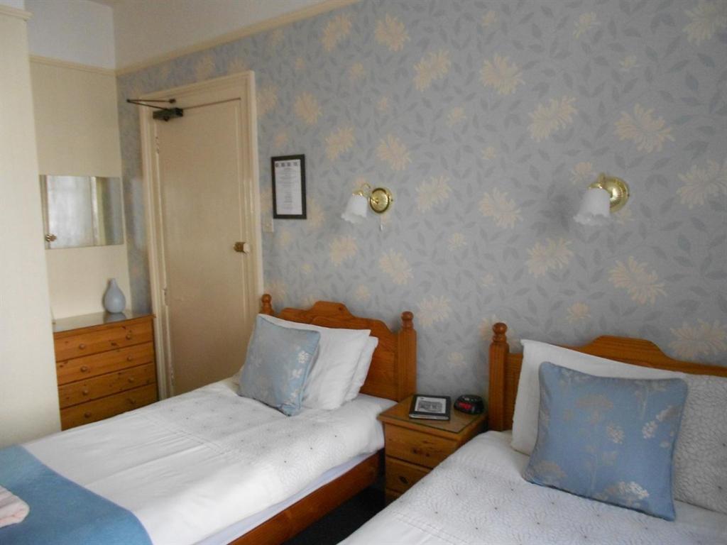 ครอมเวลล์ เฮาส์ Hotel อีสต์บอร์น ภายนอก รูปภาพ